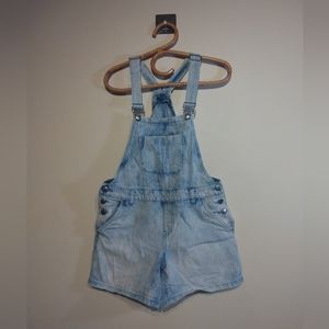 Adorable Denim Overalls! Whitewash Forever 21